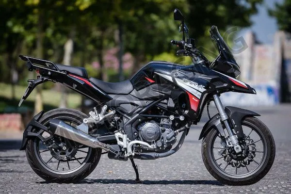 Μηχανή Benelli TRK 251