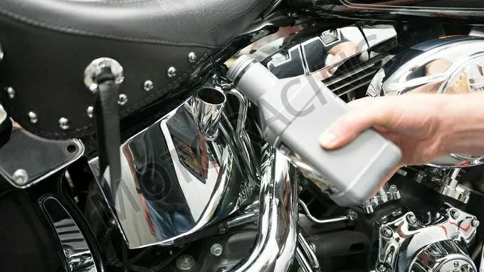 Ποια είναι η σωστή επιλογή λαδιού για την μοτοσυκλέτα & το scooter