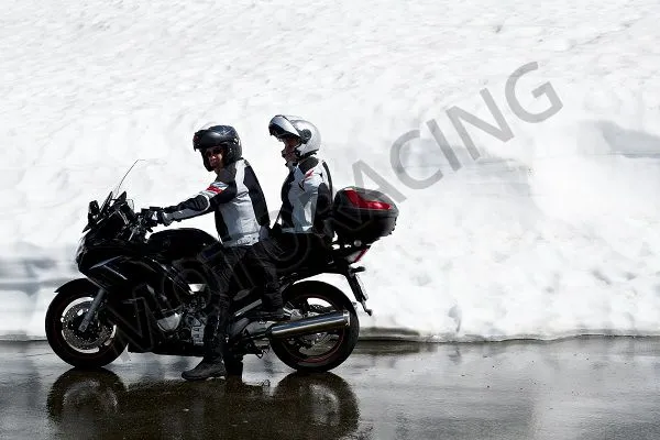 Λύσεις για το κρύο και την βροχή (του αναβάτη μηχανής)