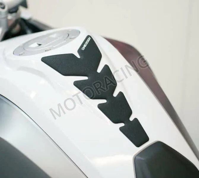 ΑΥΤΟΚΟΛΛΗΤΟ ΡΕΖΕΡΒΟΥΑΡ ΜΗΧΑΝΗΣ ΔΕΡΜΑΤΙΝΑ ΜΑΥΡΑ PUIG UNIVERSAL