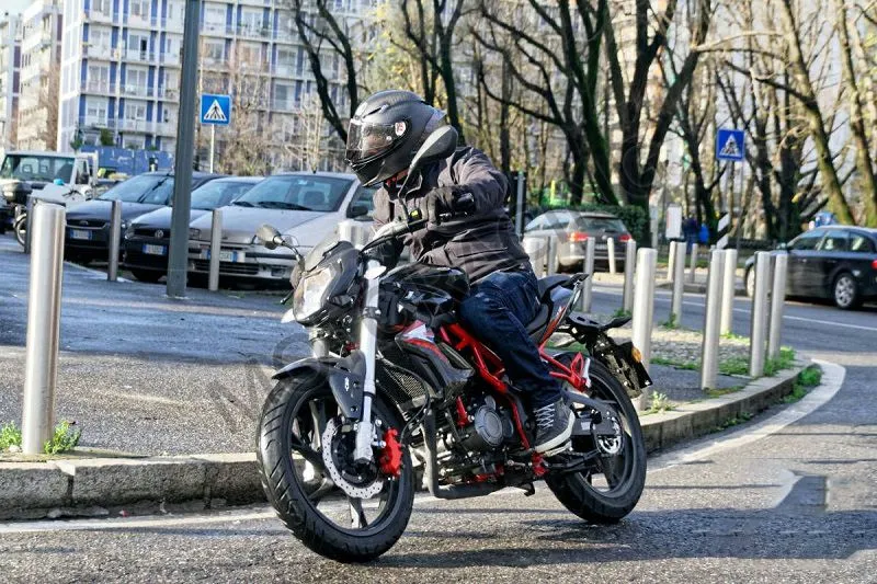 BENELLI BN 125i E5 ΜΑΥΡΟ