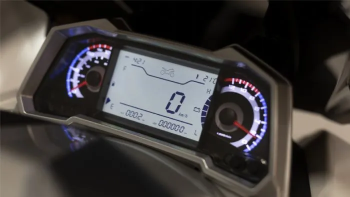 KEEWAY VIESTE 125 EURO 5+ ΜΑΥΡΟ ΜΑΤ ΜΕ ΣΧΑΡΑ