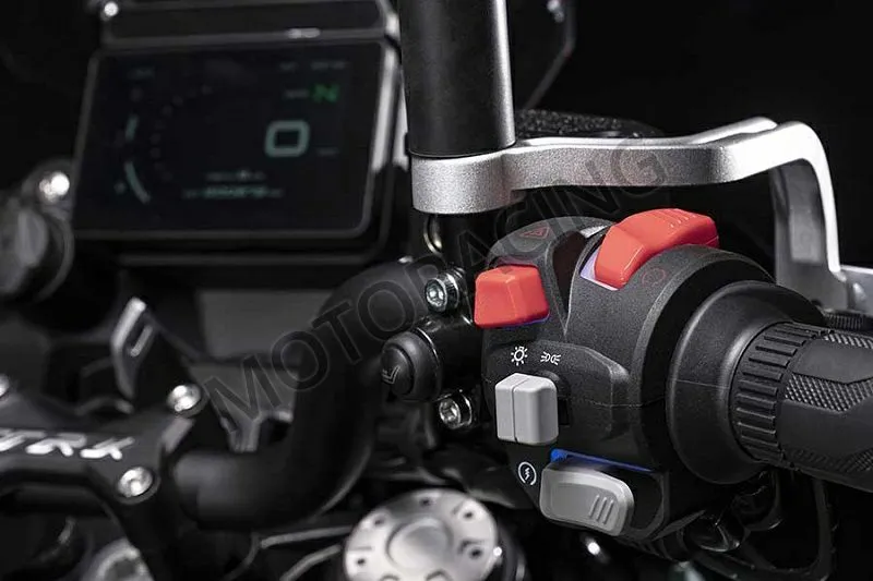 BENELLI TRK 702 EURO 5 ABS ΓΚΡΙ ΑΝΘΡΑΚΙ