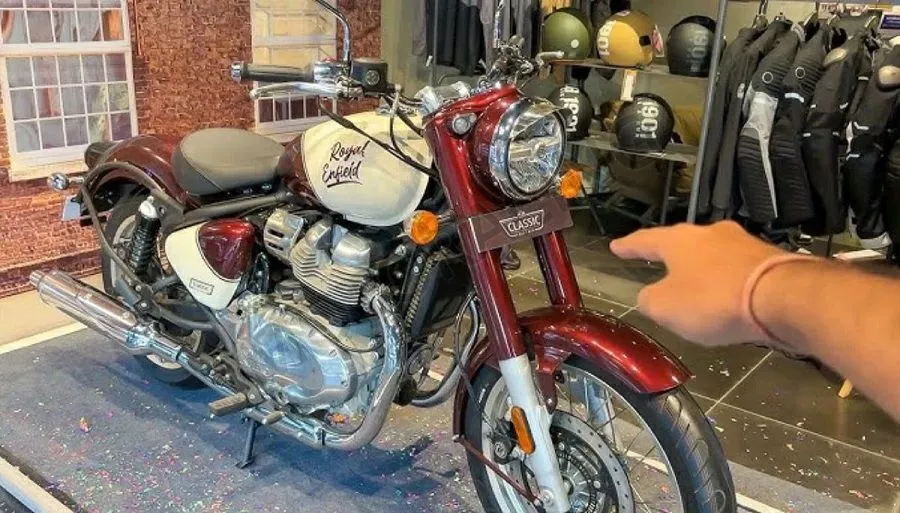 ROYAL ENFIELD CLASSIC 650 VALLAM RED