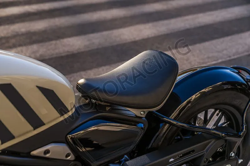 CF MOTO 450CL-C BOBBER IVORY WHITE