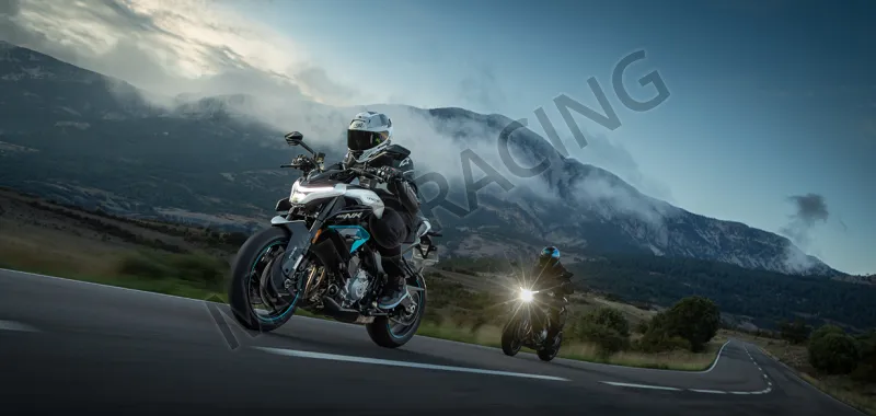 CF MOTO 675NK CLACIER WHITE